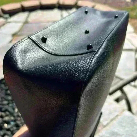 Authentic 1990 Gucci two way leather “One of one. Will not relist.” - Picture 8 of 15